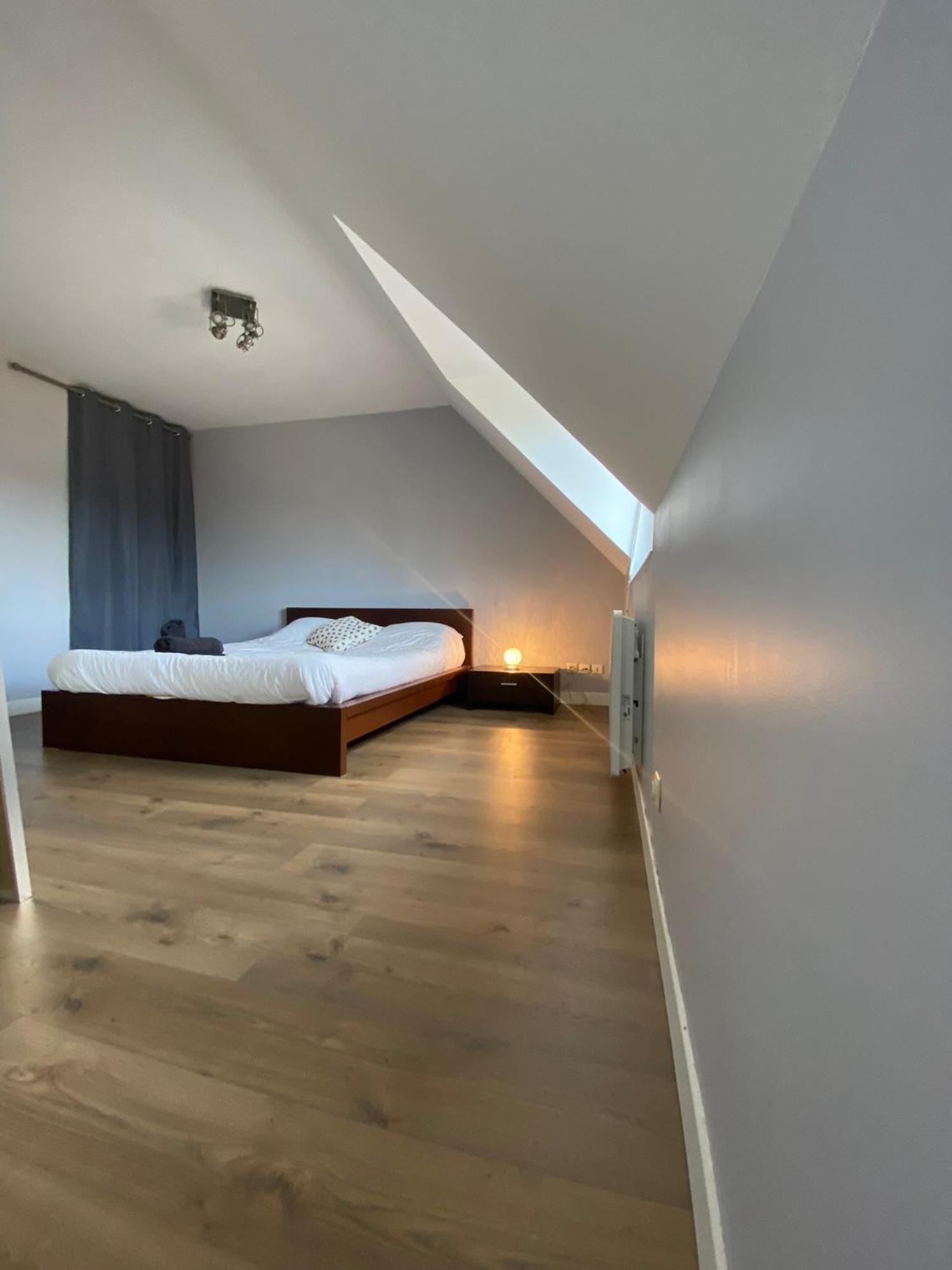 2 Chambres Hyper Centre Avec Place De Parking Et Wifi Амьен Экстерьер фото